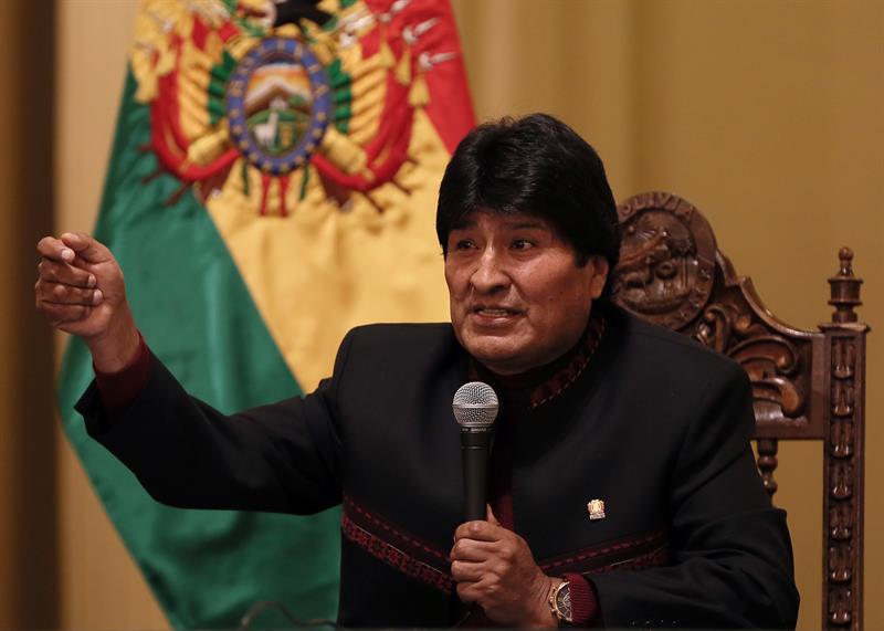 Evo Morales cÃ©lÃ¨bre que le tribunal dÃ©clare la nouvelle loi sur la coca constitutionnelle