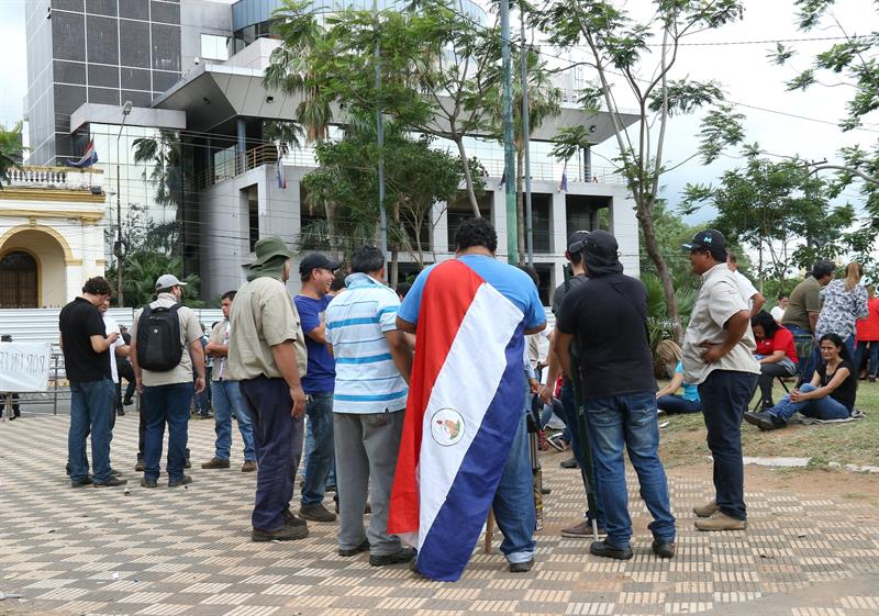  Le syndicat d'Ã©lectricitÃ© de l'Etat paraguayen voit "gonflÃ©" le coÃ»t de l'augmentation du personnel