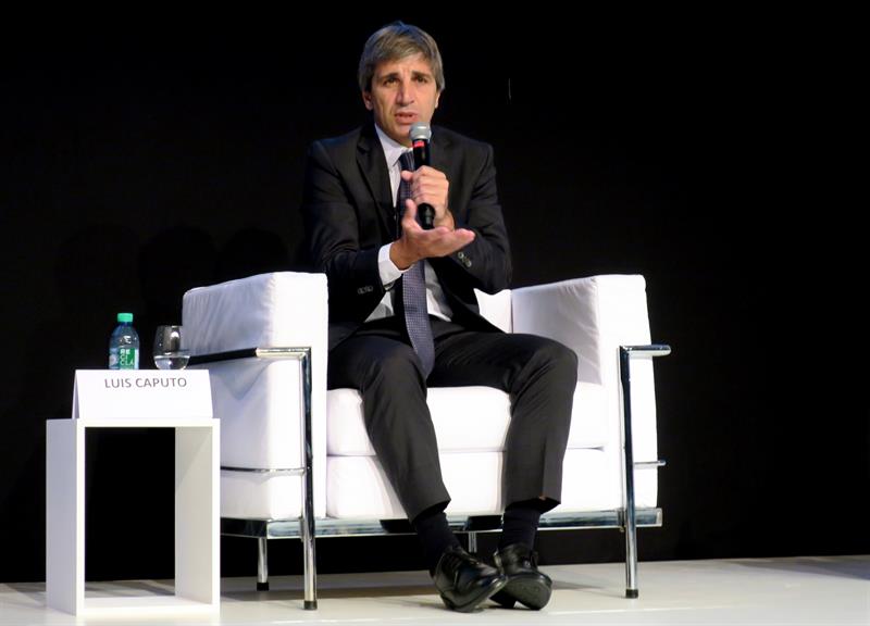  Le CAF fournira 2 milliards de dollars Ã  l'Argentine entre 2018 et 2020